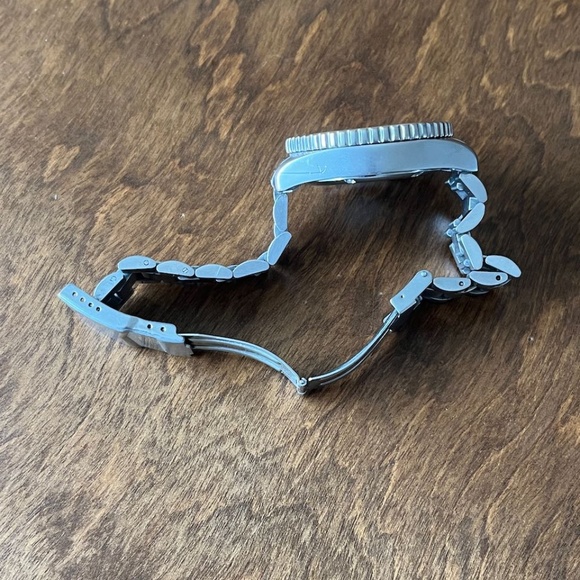 Visage Men's Chrono 5 ATM Watch 01893. Yellow Dial with Stainless Steel Bracelet - Picture 5 of 8